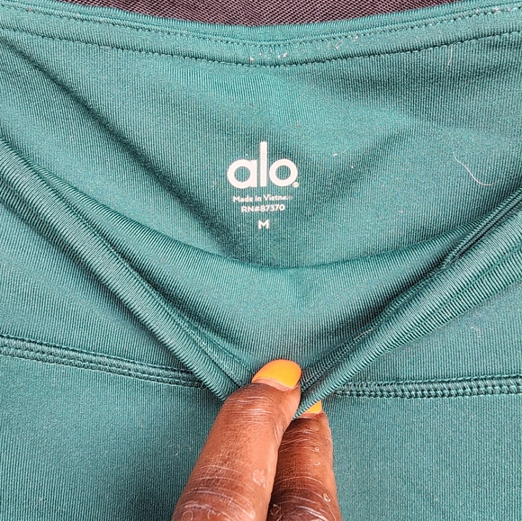 ALO Yoga Green Leggings - Picture 5 of 7